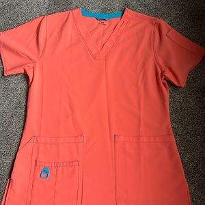 Womens Carhartt Force- Flex Modern V-Neck Scrub Top   XS- Salmon